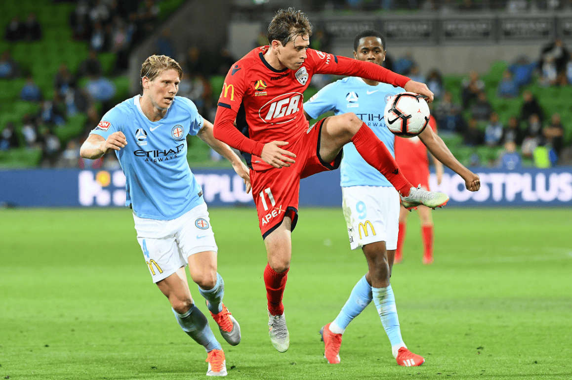 关于鹿岛鹿角中场大将伤愈复出，战西悉尼流浪者阵容稳固的信息