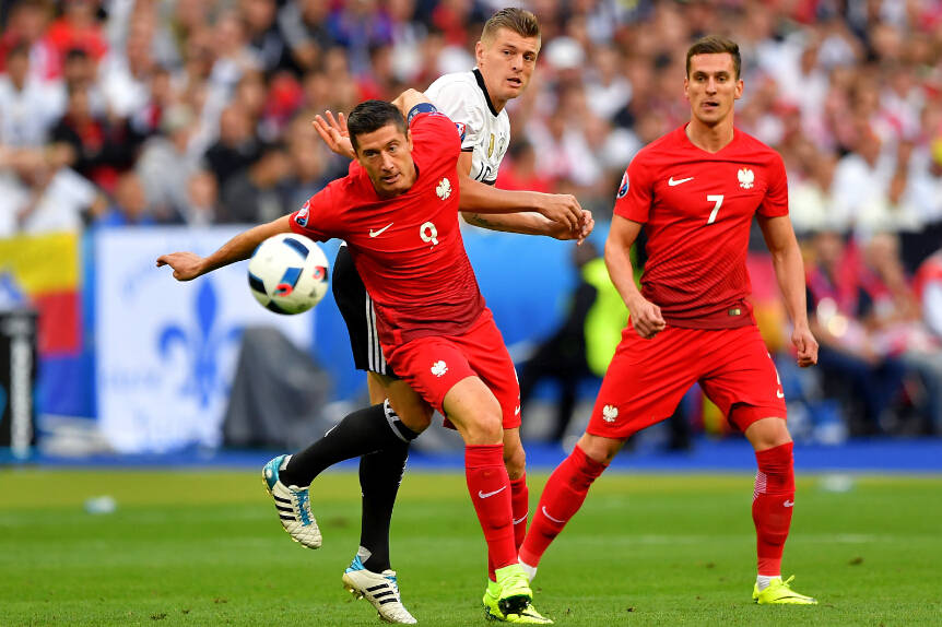 法国国家队零封对手，欧预赛成绩优异