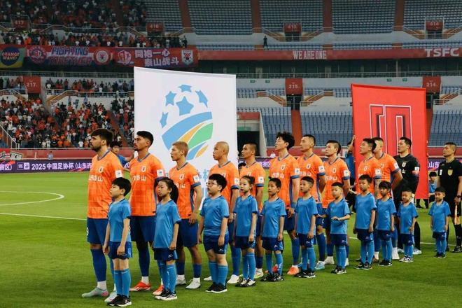 国内顶级足球盛事中，多支球队困难重重，展开殊死搏斗的简单介绍