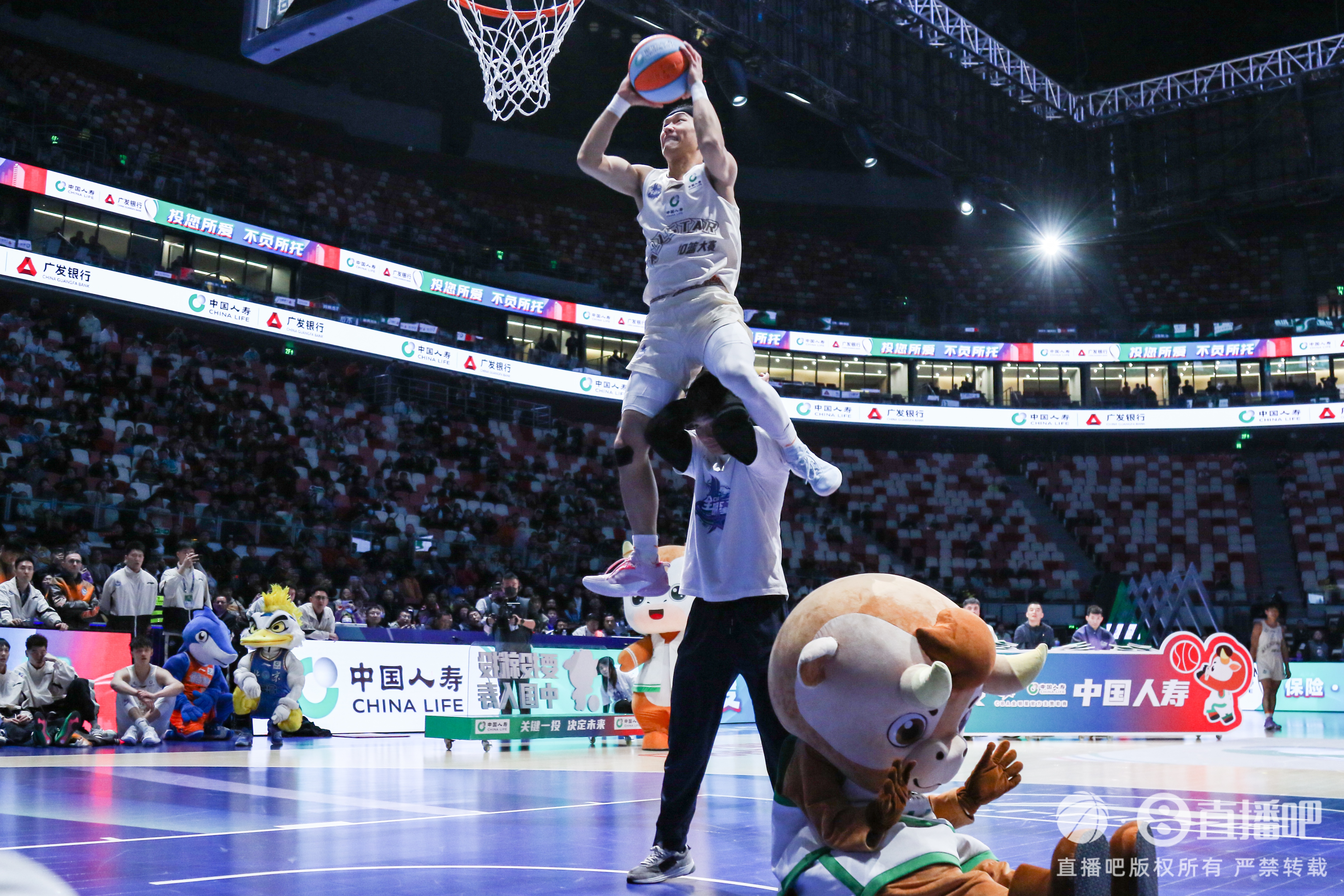 运动明星们在最大型体育赛事上的表现 运动明星们在最大型体育赛事上的表现