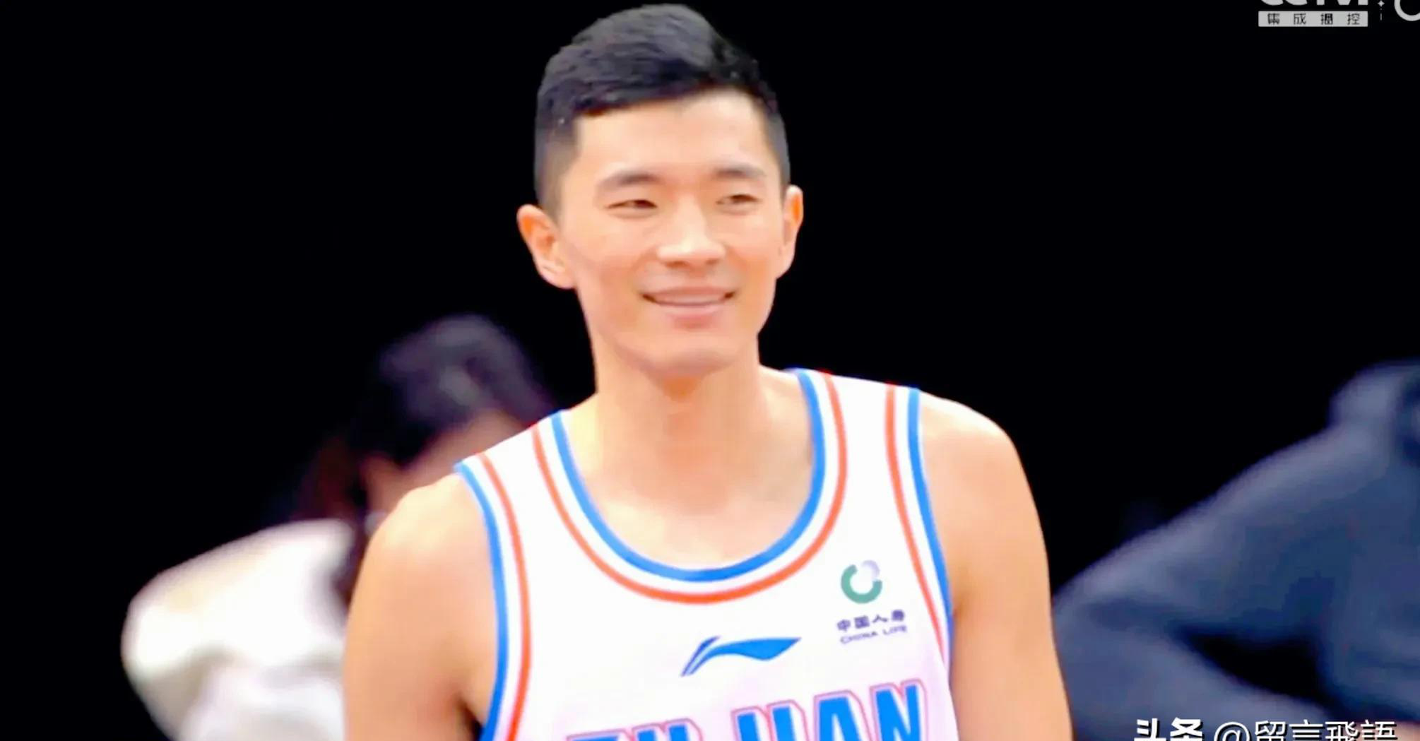 福建男篮客场逆转胜利，反弹士气