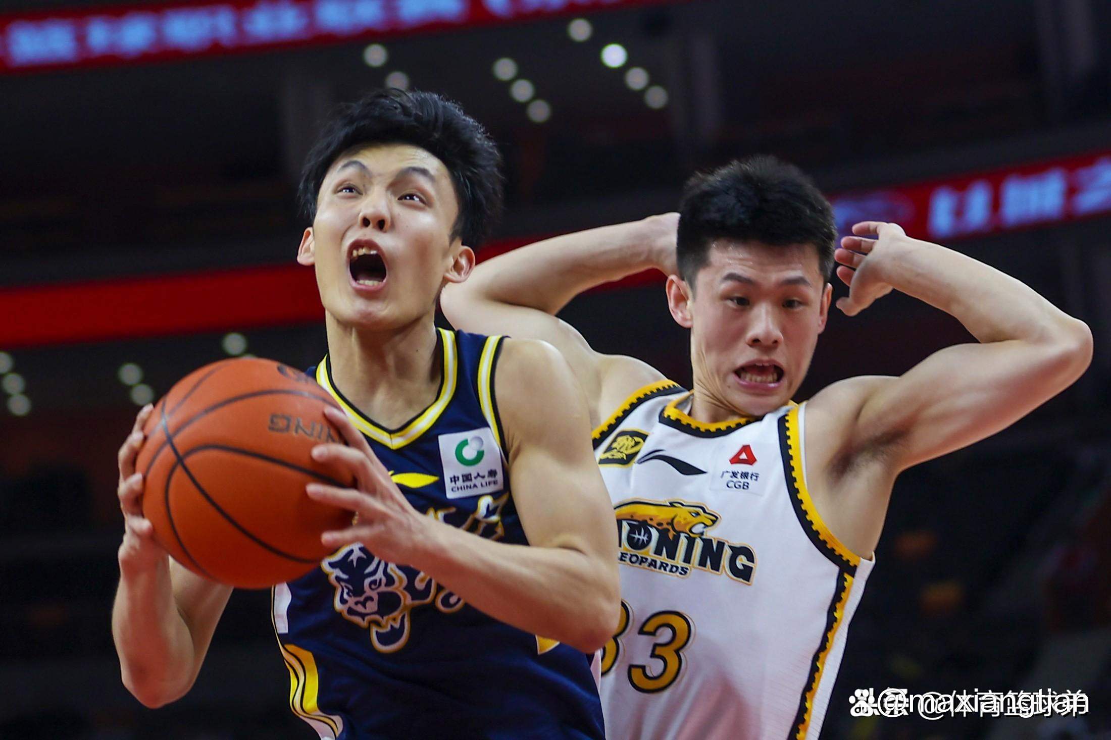 CBA球员间擦出的火花将如何缓和?的简单介绍 CBA球员间擦出的火花将如何缓和?的简单介绍