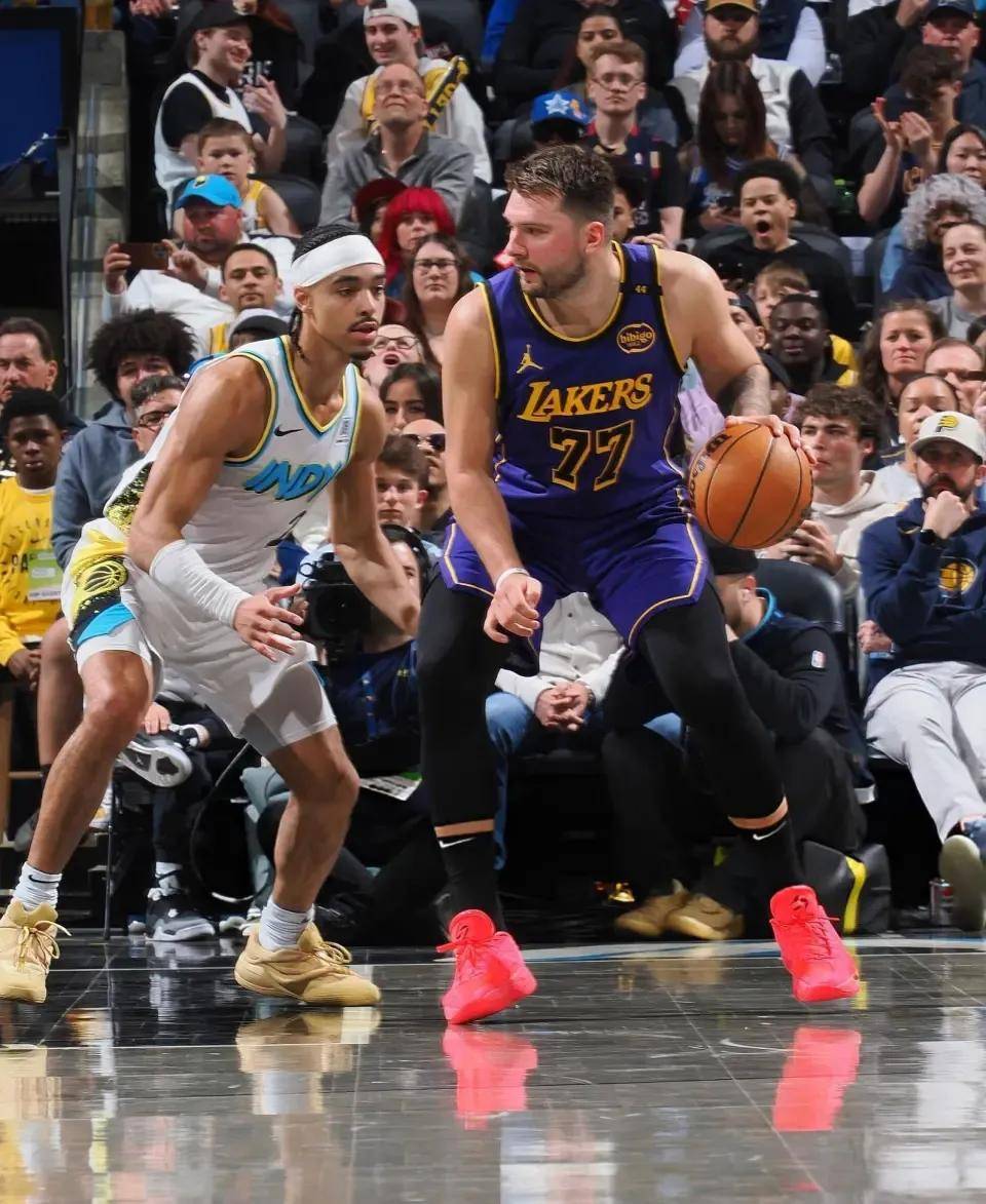 关于湖人连败,詹姆斯能否带队扭转局面?的信息 关于湖人连败,詹姆斯能否带队扭转局面?的信息