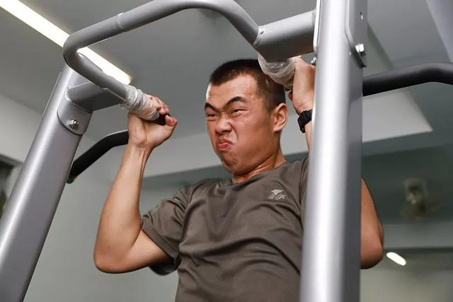 关于荷兰射击选手一鸣惊人,实现逆袭的信息 关于荷兰射击选手一鸣惊人,实现逆袭的信息